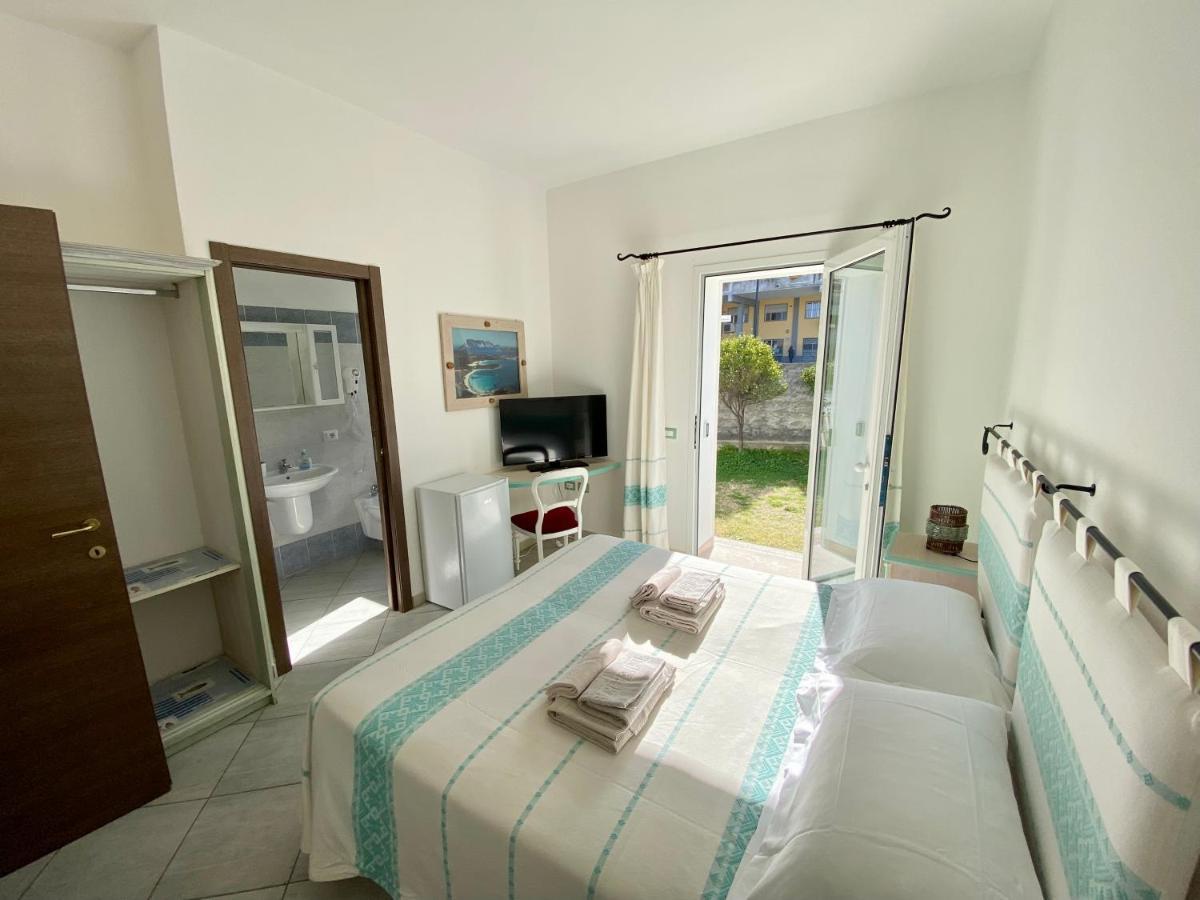 Tigrillo Bed&Breakfast オルビア エクステリア 写真