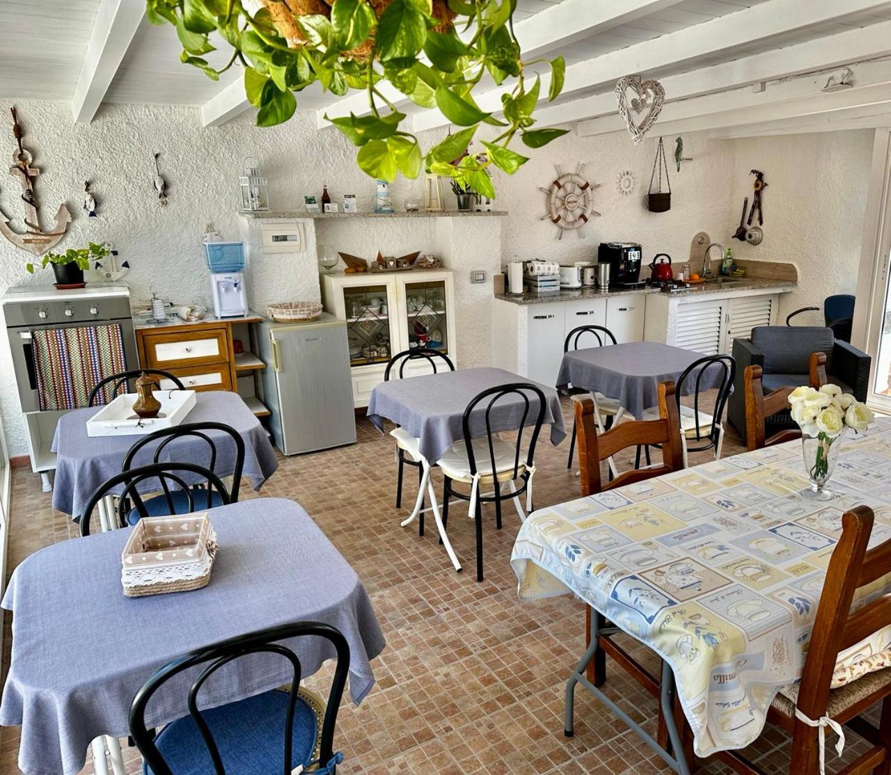 Tigrillo Bed&Breakfast オルビア エクステリア 写真